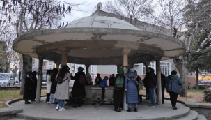 Tarihi Caminin Şadırvanı İlginç Özelliğiyle Dikkat Çekiyor 