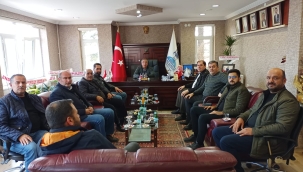 AK PARTİ'DEN TİCARET ODASI VE TİCARET BORSASINA ZİYARET 