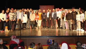 Akşehir KOMEK Tiyatrosu Yoğun İlgi Gördü 