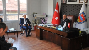 Dünya Şoförler Günü'nde Başkan Akkaya'dan Kadın Otobüs Şoförüne Ziyaret 