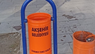Kaldırımlardaki Çöp Kovaları Yenileniyor 