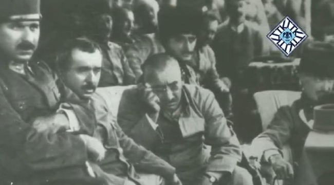 TARİHİ MAÇ SIRASINDA ÇEKİLEN FOTOĞRAF 100 YIL SONRA İLK KEZ YAYINLANDI. 