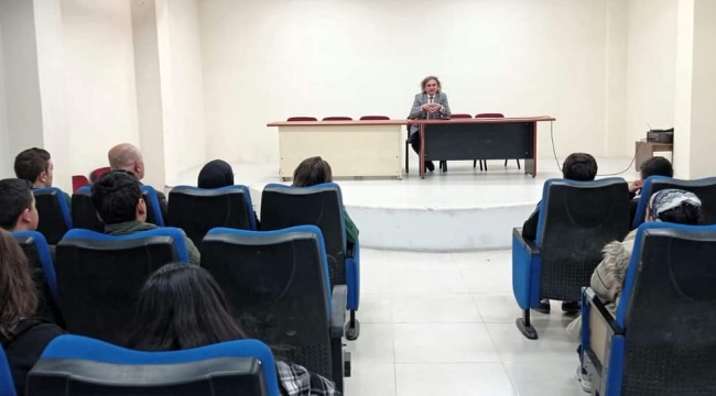 YAZAR BÜLENT KESKİN,TARIK BUĞRA 'DA ÖĞRENCİLERLE BULUŞTU 