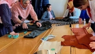 YUNAK HALK EĞİTİM MESLEK EDİNDİRMEYE YÖNELİYOR 