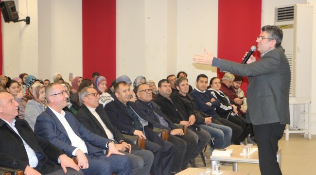 EĞİTİMCİ YAZAR ALİŞAN KAPAKLIKAYA YUNAK VE ÇELTİK'DE AİLELERLE BULUŞTU