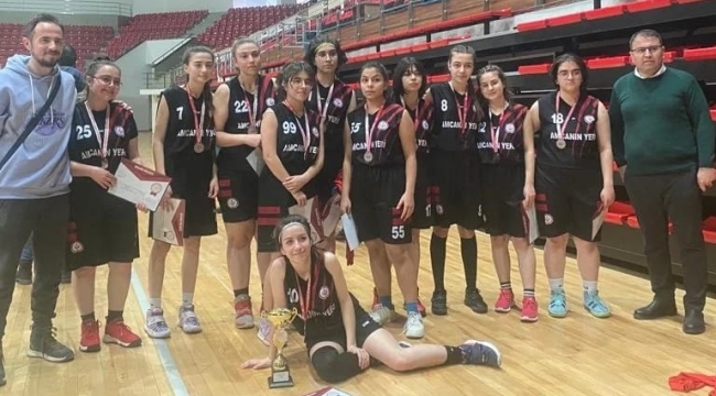 KIZ BASKETBOL 'DA AKŞEHİR LİSESİ İL.2.Sİ OLDU 