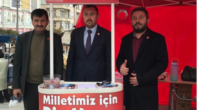 YENİDEN REFAH'DAN PERŞEMBE PAZARINDA ÜYE STANDI