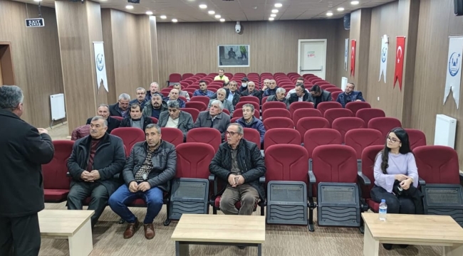 Yunak'ta Muhtarlara 'Aile Okulu' Eğitimi 