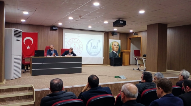YUNAK'TA OKUL SPORLARI TOPLANTISI YAPILDI 