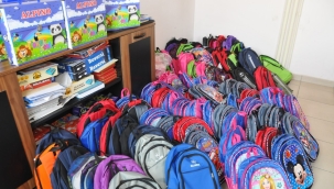 Akşehir Belediyesi'nden Depremzede Öğrencilere Kırtasiye Yardımı 