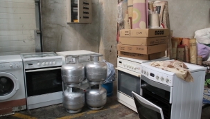 Akşehir'deki Depremzedeler İçin Beyaz Eşya ve Mobilya Yardımı 