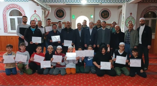 CAMİLERDE KUR'AN EĞİTİMİ KURSU KATILIM BELGELERİ VERİLDİ 