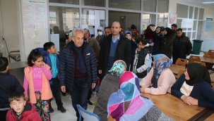 Başkan Akkaya İftarını Depremzedelerle Birlikte Yaptı 