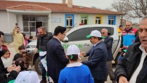 KAYMAKAM KARAHAN ÖĞRENCİLERLE BİRLİKTE FİDAN DİKTİ