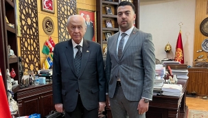 Konya'da yılın genç iş insanı seçilen Alperen Sezer, MHP'den aday adayı oldu 