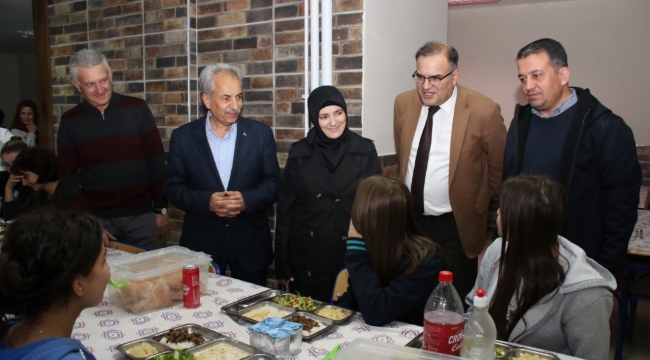 Başkan Akkaya Öğrencilerle Birlikte İftar Yaptı 