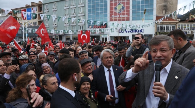 DAVUTOĞLU,AKŞEHİRLİLERLE BULUŞTU 