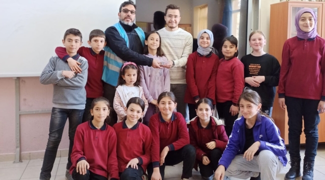 KENDİLERİ KÜÇÜK, YÜREKLERİ BÜYÜK 