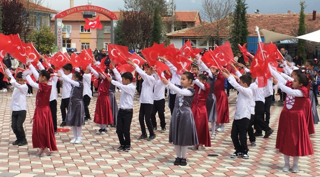 TUZLUKÇU'DA 23 NİSAN ÇOŞKUYLA KUTLANDI... 