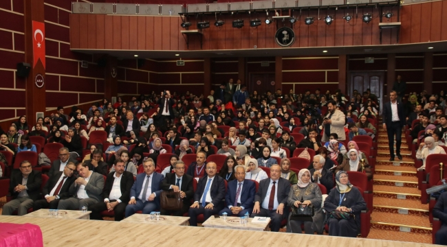 Akşehir'de Necip Fazıl Kısakürek Vefatının 40. Yıldönümünde Anıldı
