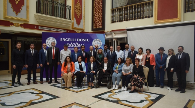 ENGELLİ DOSTU ÖDÜL TÖRENİNDE AKŞEHİR'E 3 ÖDÜL