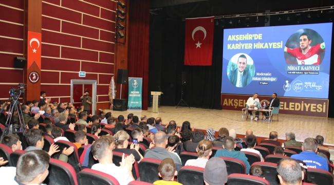 Eski Milli Futbolcu Nihat Kahveci Akşehirli Hayranları İle Buluştu