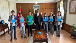 TUZLUKÇU'DA BAŞARILI ÖĞRENCİLER ÖDÜLLENDİRİLDİ 