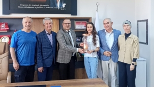 DÜNYA ÜÇÜNCÜSÜ SPORCUDAN TOPLAOĞLU'NA ZİYARET 