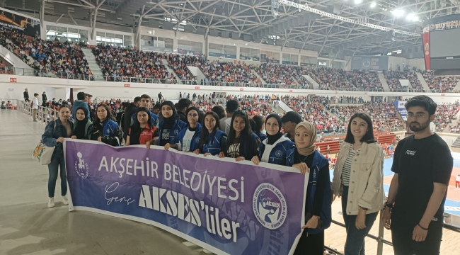 Genç AKSES'liler Voleybol Milli Maçını İzledi 
