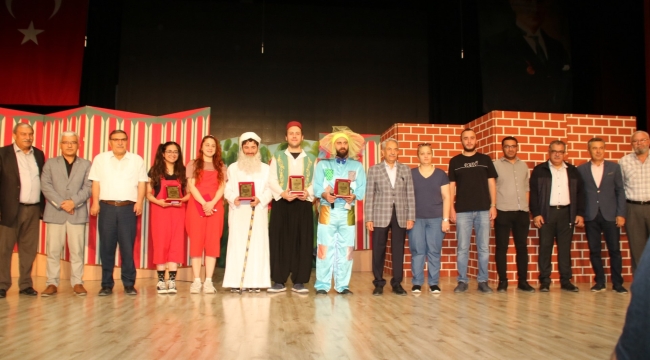 Akşehirli Çocuklar Tiyatroya Doydu 