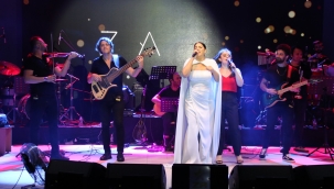 Akşehirliler Zara konseri ile doyasıya eğlendi 