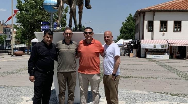 BAŞKANLAR DÜNYANIN ORTASINDA 