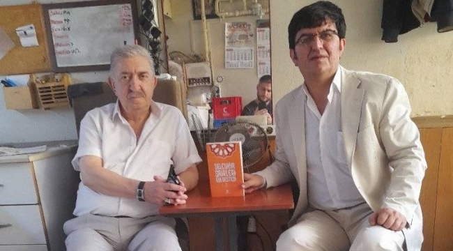 AHMET TUNCALI'YA KİTAP TAKDİMİ