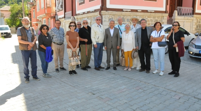 BAŞKAN AKKAYA AKŞEHİR LİSESİ MEZUNLARIYLA BULUŞTU