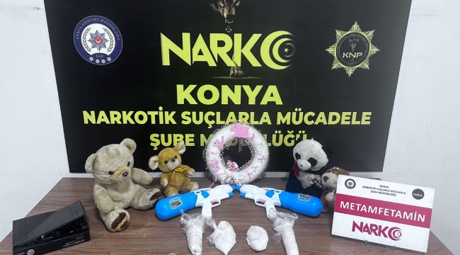 Oyuncakların içine zulalanmış uyuşturucular Narkotik polisin dikkatinden kaçmadı