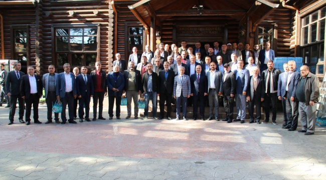 BAŞKAN AKKAYA MUHTARLARLA BİR ARAYA GELDİ 