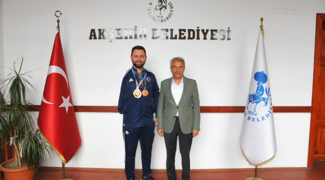 DÜNYA ÜÇÜNCÜSÜNDEN BAŞKAN AKKAYA'YA ZİYARET.. 