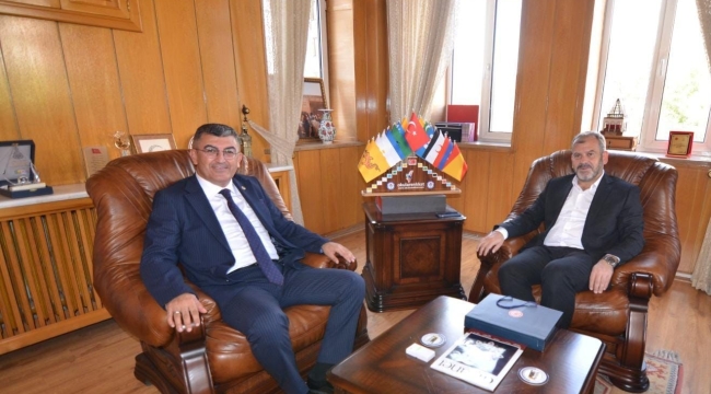 Hasan Ekici'den, İl Müftüsü Prof. Dr. Ali Öge'ye Ziyaret 