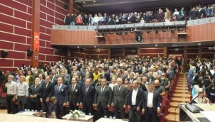 KONFERANSA YOĞUN İLGİ 