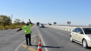 KONYA EMNİYETİNDEN "YÜK TAŞIYAN ARAÇLARA" ÖZEL DENETİM 