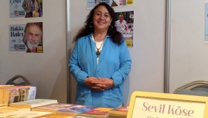 SEVİL KÖSE KONYA KİTAP GÜNLERİNDE 