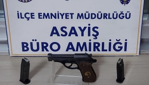 ŞÜPHELİ ARAÇTA RUHSATSIZ SİLAH ELE GEÇİRİLDİ 