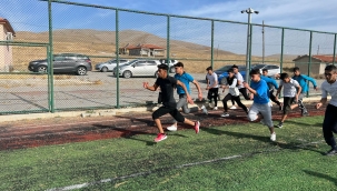 Yunak'ta 100. Yıl Koşusu Yapıldı 