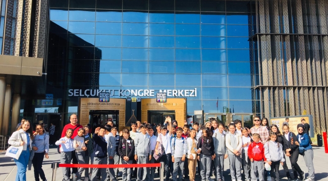 YUNAKLI ÖĞRENCİLER KONYA KİTAP GÜNLERİNDE 