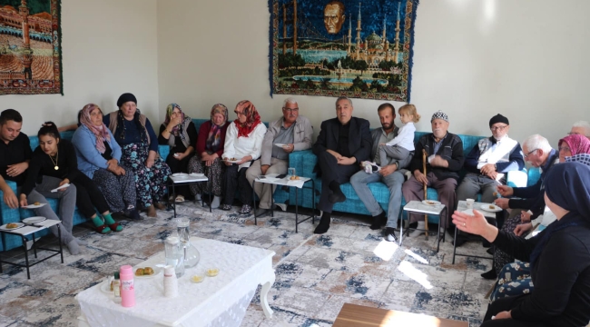 BAŞKAN AKBUĞA ,PAZARKAYA MAHALLESİ'NDE HALKLA BİR ARAYA GELDİ 