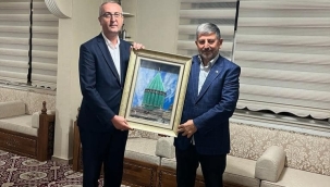 KAHRAMAN'DAN BAŞKAN KONAK'A ZİYARET 