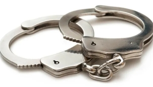 POLİSE MUKAVEMET EDEN ŞÜPHELİ ŞAHIS TUTUKLANDI 