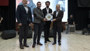 ÜSTAT SEZAİ KARAKOÇ VEFATININ YIL DÖNÜMÜNDE ESERLERİ İLE ANILD 