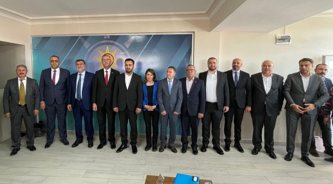 YUNAK AK PARTİ'DE BELEDİYE BAŞKANLIĞI ADAY ADAYLARI TANITILDI 