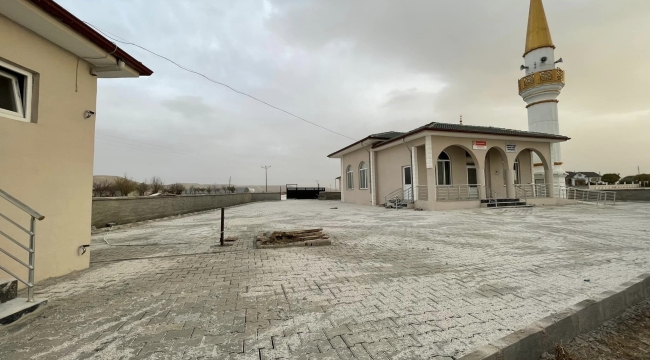 YUNAK BELEDİYESİ PARKE TAŞ ÇALIŞMALARINA DEVAM EDİYOR 